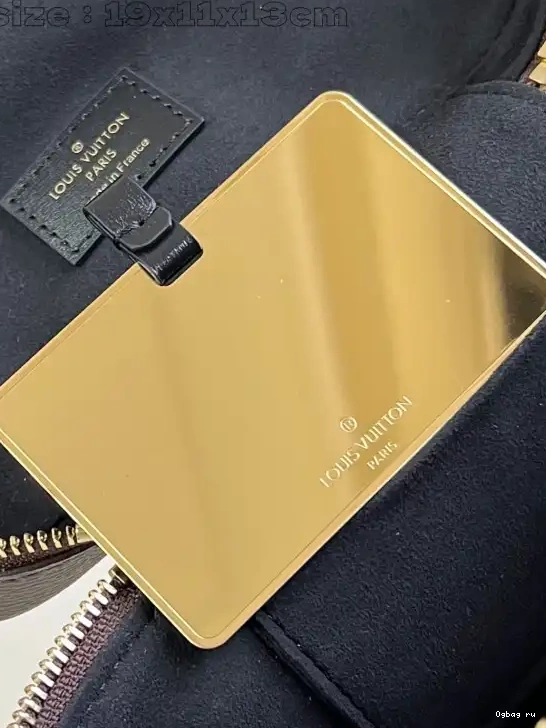 VUITTON VANITY LOUIS PM 0629